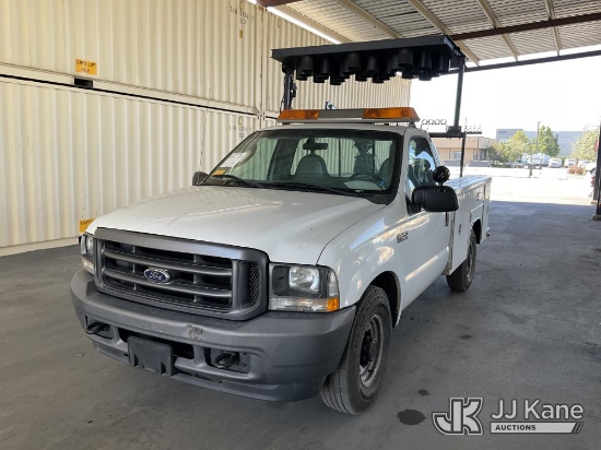 (Jurupa Valley, CA) 2004 Ford F-250 SD Mechanics Service Truck Runs & Moves