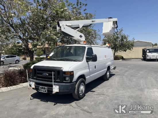 (Jurupa Valley, CA) Versalift VANTEL29IH, Telescopic Bucket Truck , 2008 Ford Econoline E350 Super D