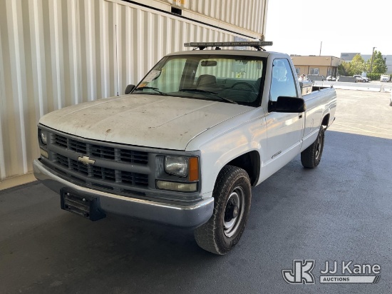 (Jurupa Valley, CA) 1995 Chevrolet C/K 2500 Pickup Truck Runs & Moves