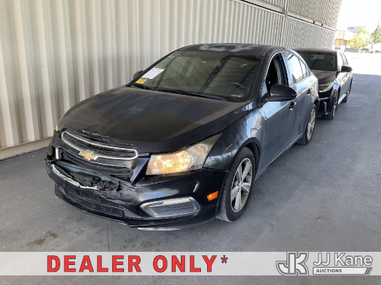 (Jurupa Valley, CA) 2015 Chevrolet Cruze 4-Door Sedan Runs & Moves) (Interior Defect-Missing GVWR St