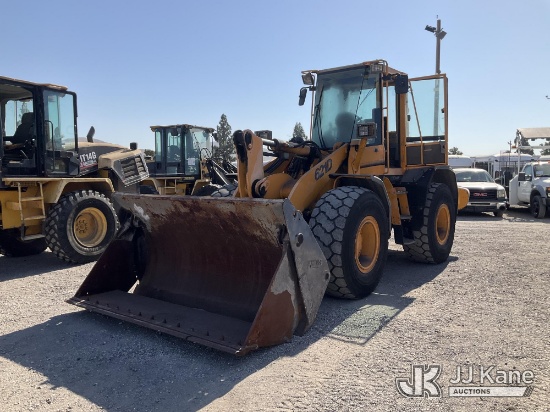 (Jurupa Valley, CA) 2004 Case Construction 621D Articulating Wheel Loader Runs, Moves, & Operates) (