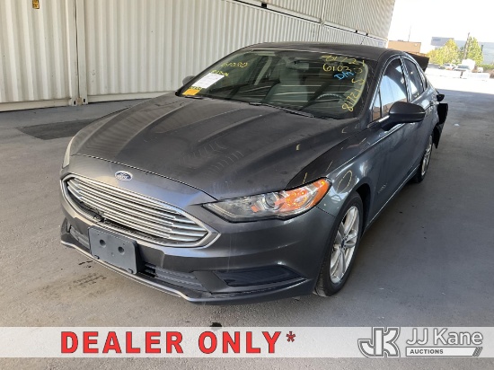 (Jurupa Valley, CA) 2018 Ford Fusion Hybrid 4-Door Hybrid Sedan Runs & Moves) (Collision Issues