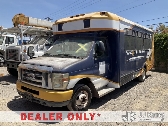 (Jurupa Valley, CA) 2011 Ford Econoline E-450 Passenger Bus Not Running Condition Unknown) (Dash War
