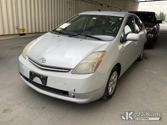 (Jurupa Valley, CA) 2006 Toyota Prius 4-Door Liftback 4-Door Hatch Back Runs & Moves