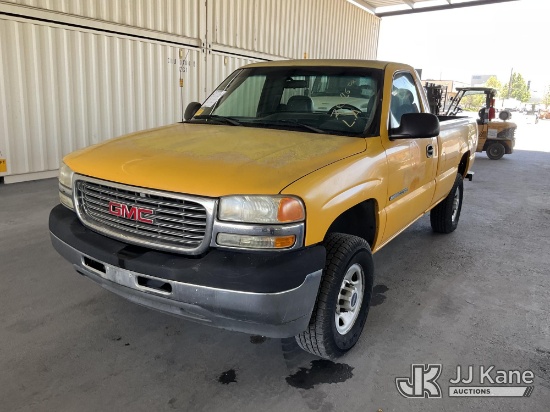(Jurupa Valley, CA) 2002 GMC Sierra 2500HD Pickup Truck Runs & Moves
