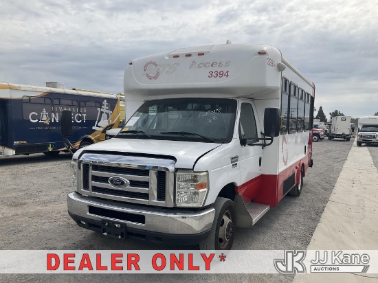 (Jurupa Valley, CA) 2016 Ford Econoline E-450 Passenger Bus Runs & Moves) (Dash Light Indicators On-