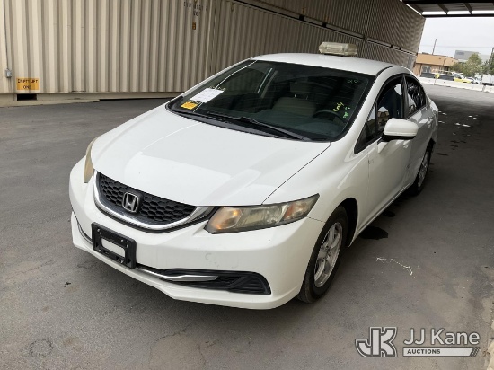 (Jurupa Valley, CA) 2014 Honda Civic CNG Sedan 5-Speed AT 4-Door Sedan Runs & Moves, CNG Tank Expire