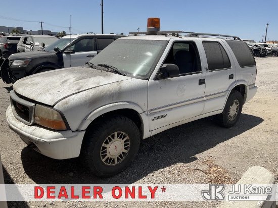 (Jurupa Valley, CA) 2001 GMC Jimmy 4-Door Sport Utility Vehicle Not Running, Conditions Unknown