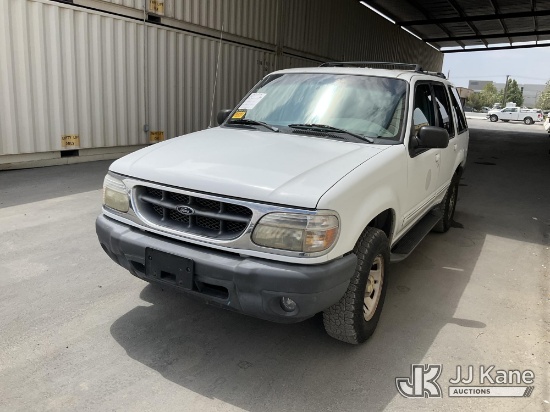 (Jurupa Valley, CA) 2000 Ford Explorer XL 4-Door Sport Utility Vehicle Runs & Moves