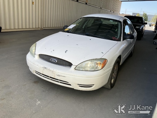 (Jurupa Valley, CA) 2006 Ford Taurus 4-Door Sedan Runs & Moves