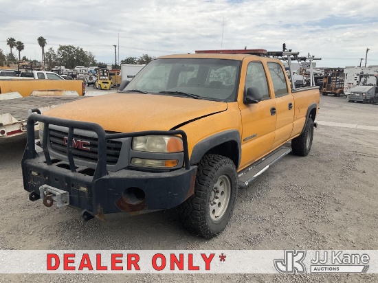 (Jurupa Valley, CA) 2006 GMC Sierra 2500HD Crew-Cab Pickup Truck Not Running, Conditions Unknown)