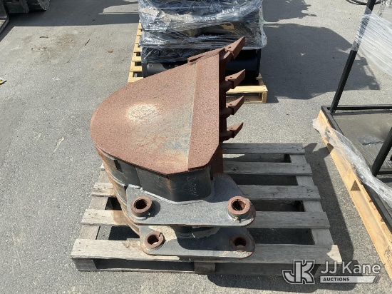 (Jurupa Valley, CA) Backhoe Bucket (Used) NOTE: This unit is being sold AS IS/WHERE IS via Timed Auc