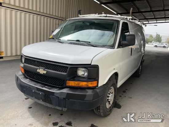 (Jurupa Valley, CA) 2015 Chevrolet Express 2500 Cargo Van Runs & Moves