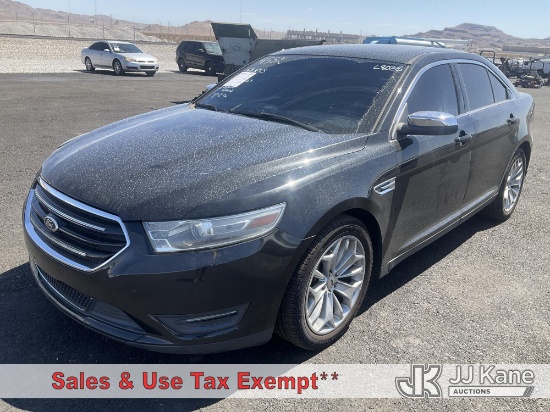 (Las Vegas, NV) 2014 Ford Taurus Limited FWD 4-Door Sedan Runs & Moves) (Dash Warning Indicators On)
