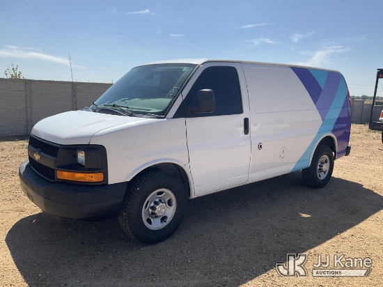 (Fort Lupton, CO) 2016 Chevrolet Express 2500 Cargo Van Runs & Moves) (Hail Damage
