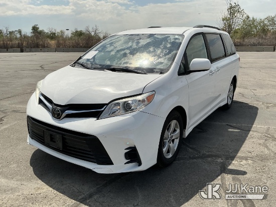 (Salt Lake City, UT) 2020 Toyota Sienna Mini Passenger Van Runs & Moves