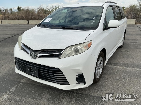 (Salt Lake City, UT) 2018 Toyota Sienna Mini Passenger Van Runs & Moves