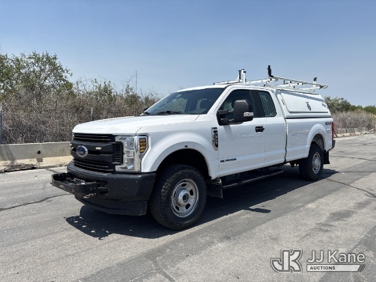 (Salt Lake City, UT) 2019 Ford F350 4x4 Extended-Cab Pickup Truck Runs & Moves) (Dash Warning Indica