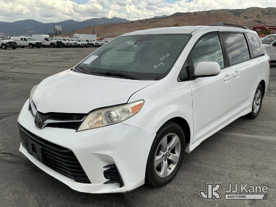 (Salt Lake City, UT) 2019 Toyota Sienna Mini Passenger Van Runs & Moves