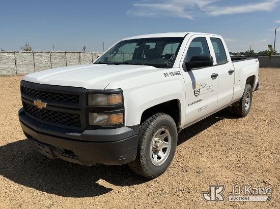 (Fort Lupton, CO) 2015 Chevrolet Silverado 1500 4x4 Extended-Cab Pickup Truck Runs & Moves) (Windshi