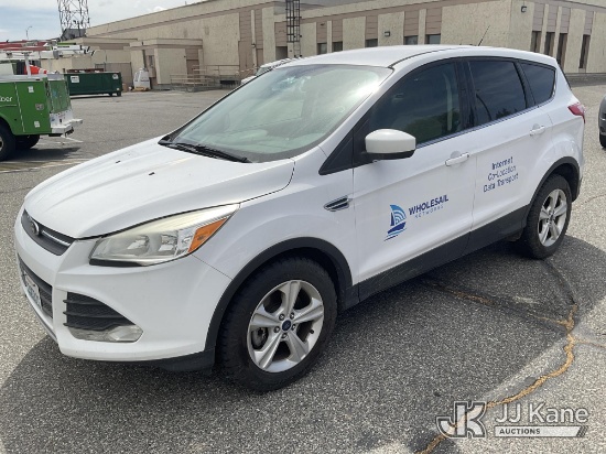 (Kennewick, WA) 2014 Ford Escape 4-Door Sport Utility Vehicle Runs & Moves) (Dash Warning Indicators