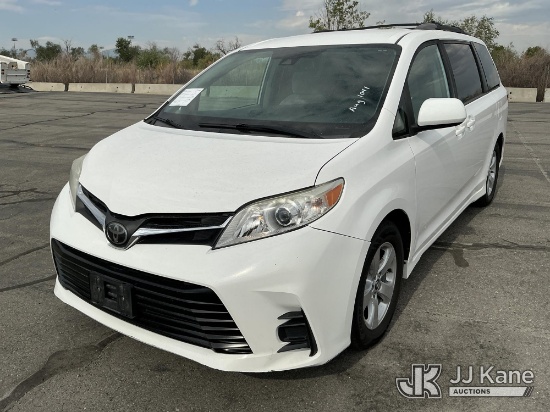(Salt Lake City, UT) 2019 Toyota Sienna Mini Passenger Van Runs & Moves