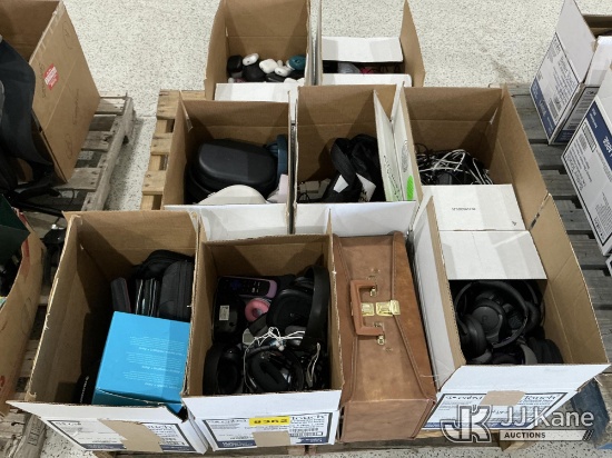 (Salt Lake City, UT) Pallet w/ Airport Lost & Found NOTE: This unit is being sold AS IS/WHERE IS via