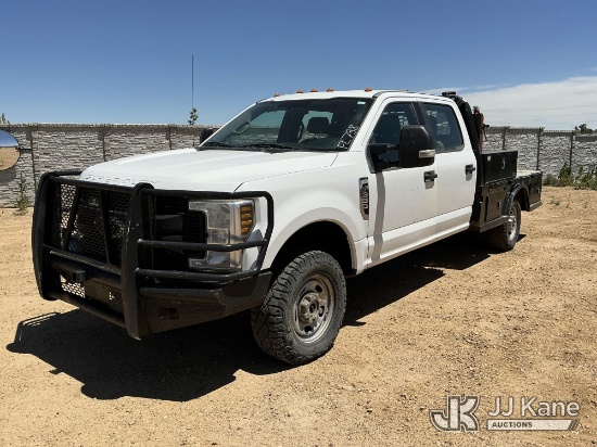 (Fort Lupton, CO) 2019 Ford F-350 SD Crew-Cab Flatbed/Service Truck Runs & Moves) (Dash Warning Indi