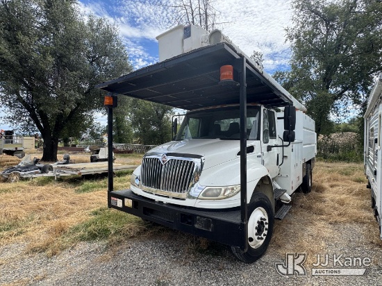 (Anderson, CA) Altec LRV60-E70, Over-Center Elevator Bucket Truck mounted behind cab on 2010 Interna
