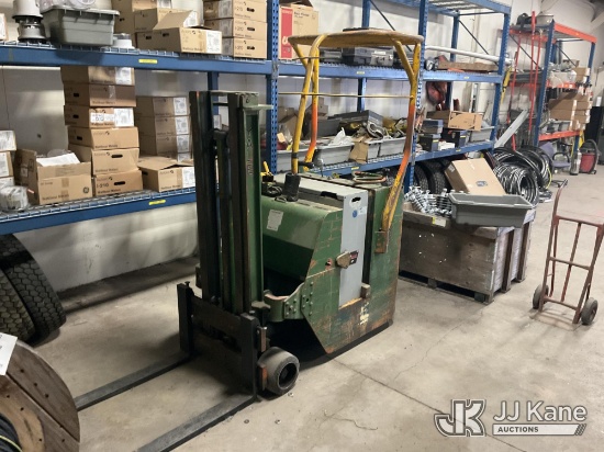 (Prineville, OR) 1978 Yale M30RG4S071 Stand-Up Forklift Condition Unknown) (Seller States: Battery W