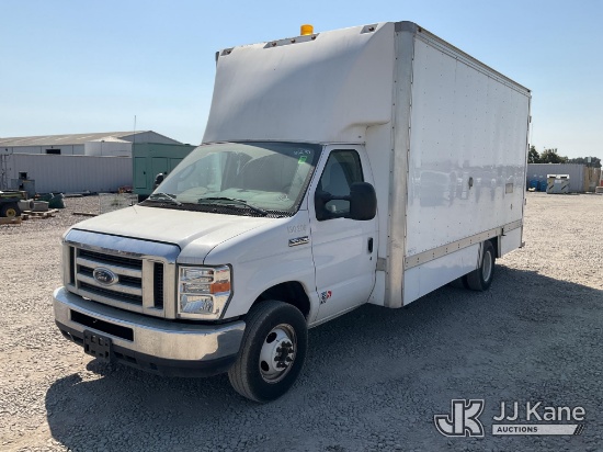 (Dixon, CA) 2017 Ford E450 Econoline Cutaway Hi-Cube Van Runs & Moves) (AC Does Not Blow Cold