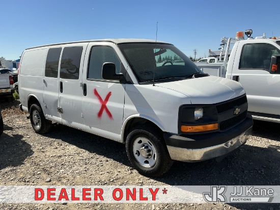 (Dixon, CA) 2011 Chevrolet Express 2500 Cargo Van Not Running, Condition Unknown)(Dash Warning Indic