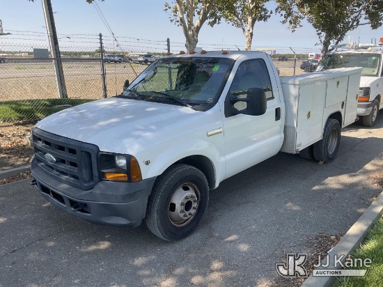 (Dixon, CA) 2006 Ford F-350 SD Utility Truck Runs & Moves