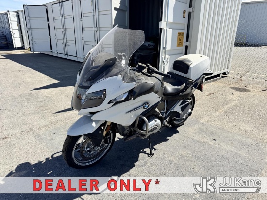 (Dixon, CA) 2015 BMW R1200RT Motorcycle Runs)(Oil Leak