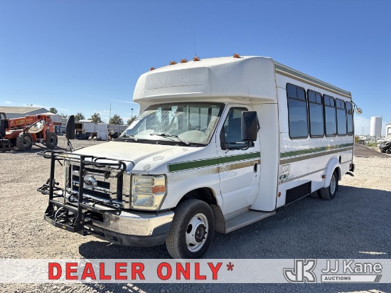 (Dixon, CA) 2011 Ford Econoline E450 Passenger Bus Runs & Moves, Dash Warning Indicator On