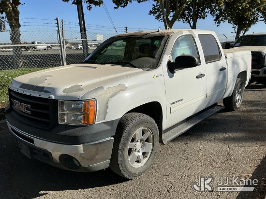 (Dixon, CA) 2013 GMC Sierra Hybrid Crew-Cab Pickup Truck Runs & Moves