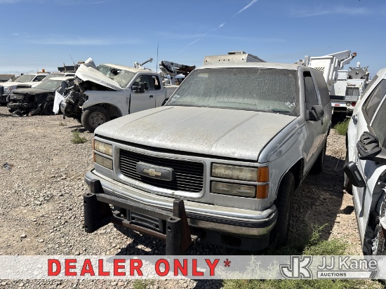 (Dixon, CA) 1997 Chevrolet Yukon 2-Door Sport Utility Vehicle Not Running, No Key, Condition Unknown