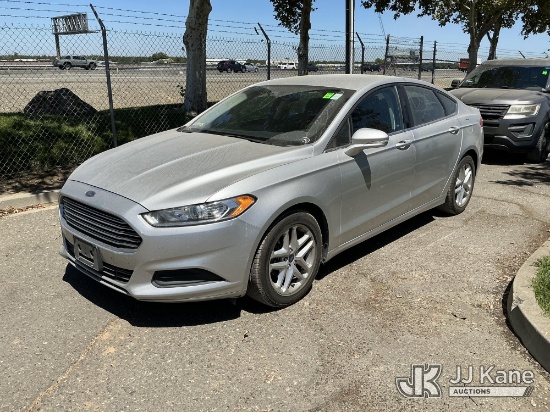 (Dixon, CA) 2013 Ford Fusion 4-Door Sedan Runs & Moves