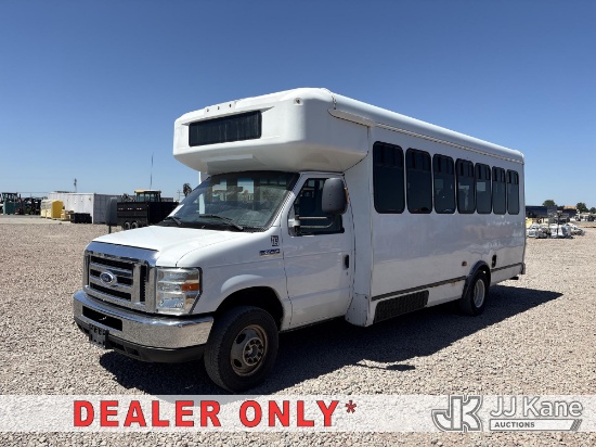 (Dixon, CA) 2016 Ford Econoline E-450 Passenger Bus Runs & Moves) (Dash Warning Indicators On, White