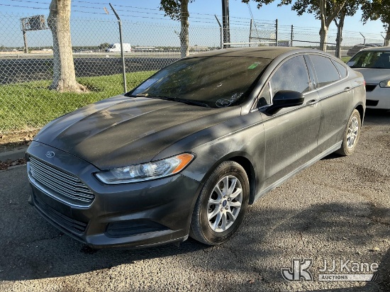 (Dixon, CA) 2016 Ford Fusion 4-Door Sedan Runs & Moves) (This Vehicle Is Subject To An Open NHTSA Sa
