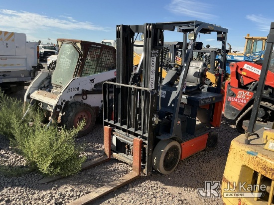 (Dixon, CA) Toyota 8FBCU25 Not Running)(No Batteries, No Key, Conditions Unknown