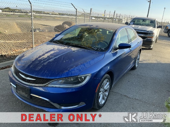 (Dixon, CA) 2015 Chrysler 200 Limited 4-Door Sedan Runs & Moves)(Smog Monitors, Vehicle previously u
