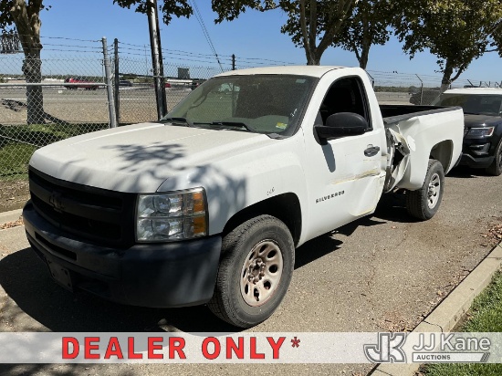 (Dixon, CA) 2012 Chevrolet Silverado 1500 Pickup Truck Runs & Moves) (Collision Issues-Gas Tank Area