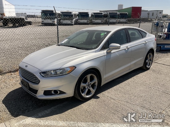 (Dixon, CA) 2014 Ford Fusion SE 4-Door Sedan Runs & Moves