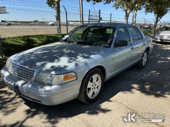 (Dixon, CA) 2009 Ford Crown Victoria 4-Door Sedan Runs & Moves