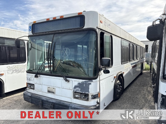 (Dixon, CA) 2002 Gillig Low Floor Bus Not Running, Conditions Unknown