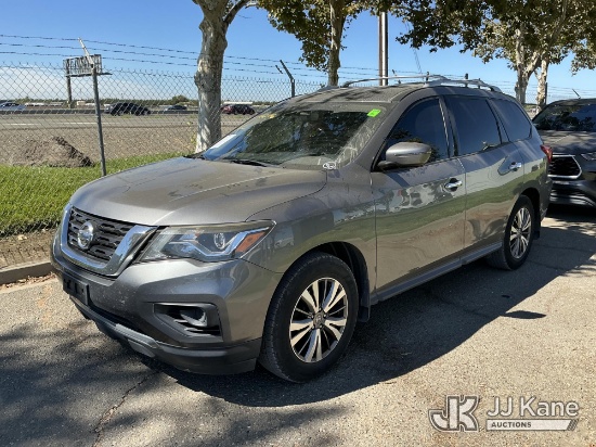 (Dixon, CA) 2019 Nissan Pathfinder 4-Door Sport Utility Vehicle Runs & Moves Vehicle previously use