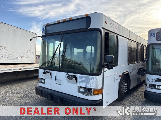 (Dixon, CA) 2002 Gillig Low Floor Bus Not Running, Conditions Unknown