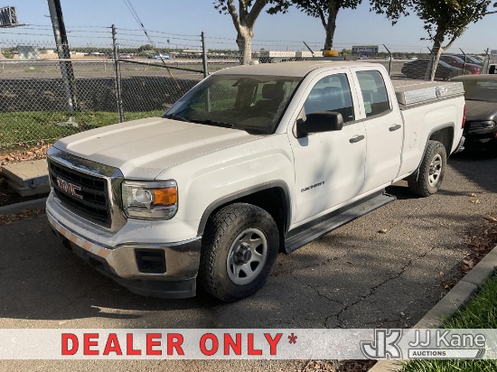 (Dixon, CA) 2015 GMC Sierra 1500 Extended-Cab Pickup Truck Runs & Moves) (Dash Warning Indicators On