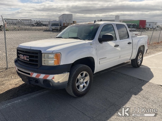 (Dixon, CA) 2013 GMC Sierra Hybrid Crew-Cab Pickup Truck Runs & Moves